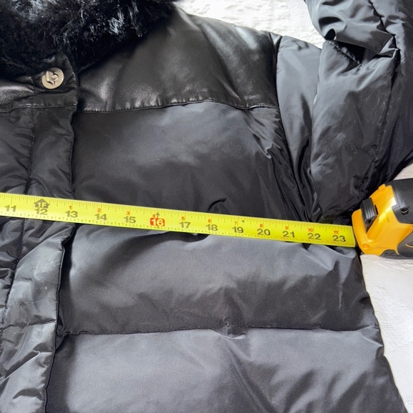 RARE EUC Black Puffer Faux Fur Collar Leather Pocket Trim/Shoulder by COACH - Picture 12 of 16